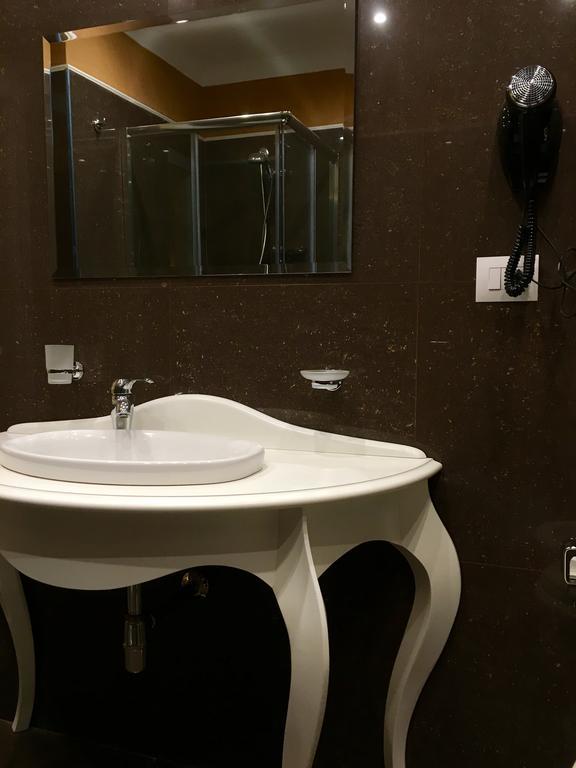 Palazzo Eliss Bed & Breakfast Margherita Di Savoia Room photo