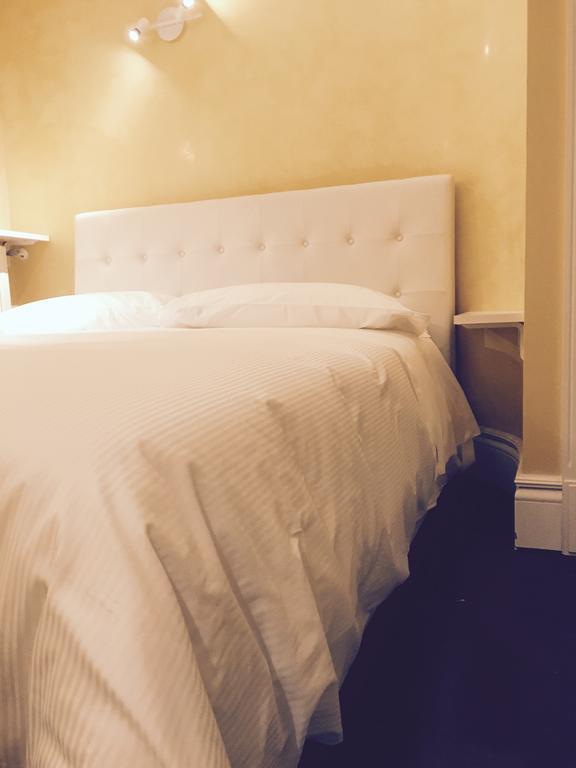 Palazzo Eliss Bed & Breakfast Margherita Di Savoia Room photo